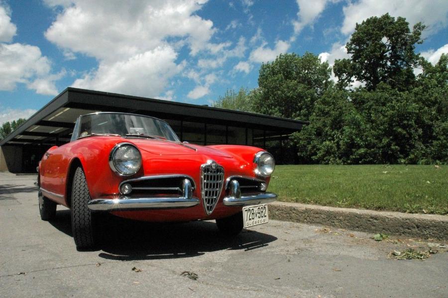  Alfa Romeo Giulietta Spider 1961 года  (фото 25 из 36)